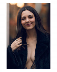 VICTORIA JUSTICE at a Photoshoot in New York, February 2020 фото №1250781