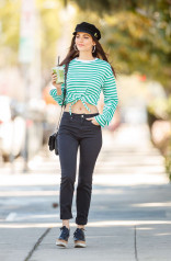 Victoria Justice in Black Jeans – Out in Studio City фото №1057611