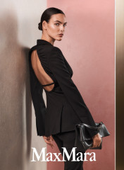 Vittoria Ceretti for Max Mara SS25 фото №1412213