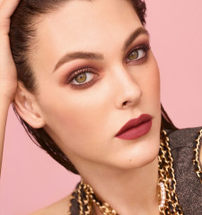 Vittoria Ceretti - Chanel Makeup Spring 2020 Campaign фото №1274353