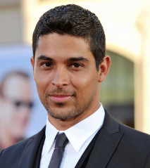 Wilmer Valderrama фото