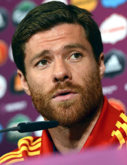 Xabi Alonso фото №530106