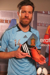 Xabi Alonso фото №525225