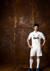 Xabi Alonso фото №530075