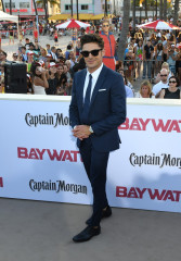 Zac Efron фото №964427