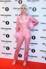 Zara Larsson - BBC Radio 1 Teen Awards in London 10/21/2018 фото №1111037