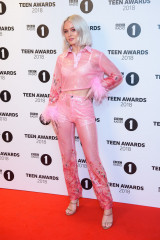 Zara Larsson - BBC Radio 1 Teen Awards in London 10/21/2018 фото №1111036