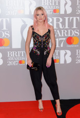 Zara Larsson - Brit Awards 2017 in London  фото №951991