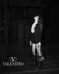 Zendaya by David Sims for Valentino FW 2021-2022 Act Collection (LA 04/17/2021) фото №1316233