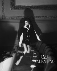 Zendaya by David Sims for Valentino FW 2021-2022 Act Collection (LA 04/17/2021) фото №1316232