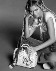 Zendaya – for Louis Vuitton x Murakami Campaign 2024 фото №1409608