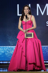 Zoey Deutch-27th Annual Critics Choice Awards фото №1340045