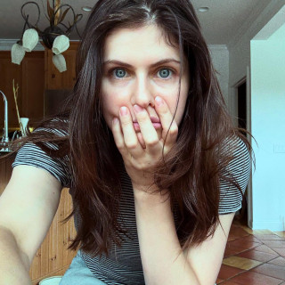 Alexandra Daddario инстаграм фото