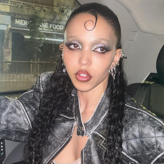 FKA Twigs инстаграм фото