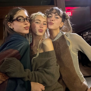 Iris Law инстаграм фото