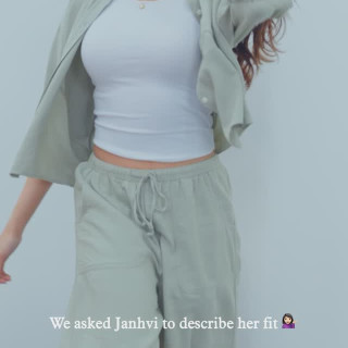 Janhvi Kapoor инстаграм фото