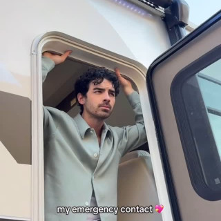 Joe Jonas инстаграм фото