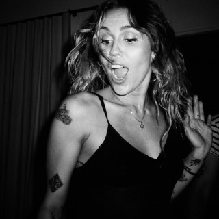 Miley Cyrus инстаграм фото