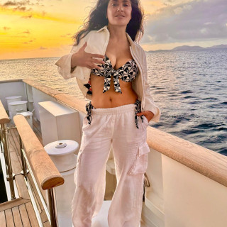 Salma Hayek инстаграм фото