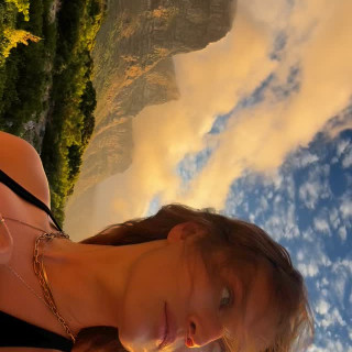 Toni Garrn инстаграм фото