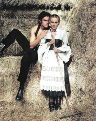 Фото 5559 к новости Дайан Крюгер в журнале Vogue by Karl Lagerfeld. Германия. Октябрь 2009