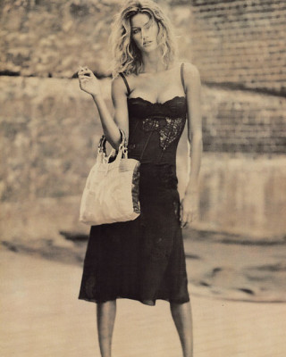 Фото 12539 к новости Такая разная Жизель Бундхен в журнале Vogue. Италия. Декабрь 2010