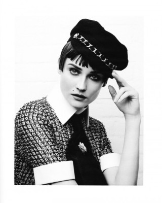 Фото 7282 к новости Дайан Крюгер в журнале Vogue. Германия. Март 2010.