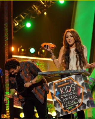 Фото 7523 к новости Kids' Choice Awards 2010