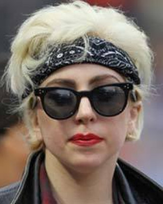 Фото 9434 к новости Леди Гага побила рекорд популярности в Facebook