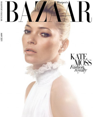 Фото 15481 к новости Кейт Мосс, раритетные платья Alexander McQueen и Harper`s Bazaar: чтобы помнили