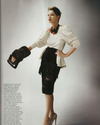 Фото 17219 к новости Кейт Мосс для Vogue UK (Август 2011)
