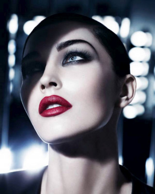 Фото 17689 к новости Меган Фокс в рекламной кампании Giorgio Armani Beauty 2011
