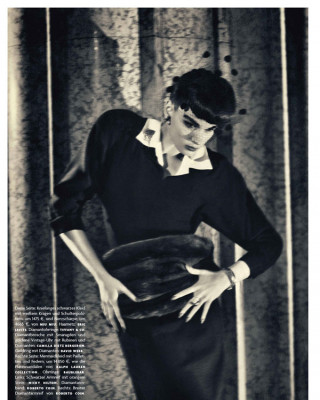 Фото 18604 к новости Кристал Ренн в Vogue Germany