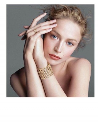 Ракель Циммерман в рекламе ювелирной линии Dior