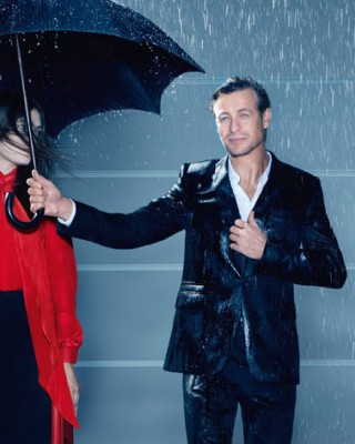 Саймон Бейкер рекламирует Givenchy Gentlemen Only 