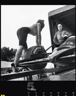 Фото 33408 к новости Знаменитому календарю Pirelli исполняется 50 лет