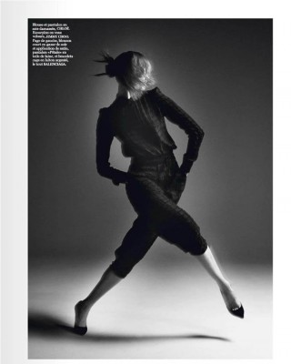 Фото 35037 к новости Карли Клосс в парижском Vogue 