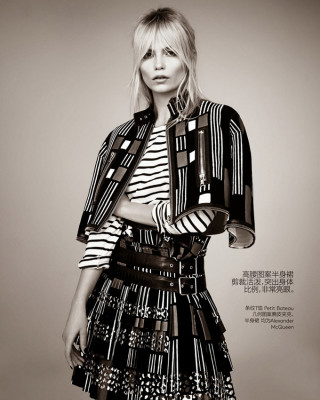 Фото 35691 к новости Наташа Поли в китайском Vogue