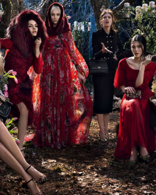 Фото 36440 к новости Клаудиа Шиффер и Бьянка Балти для Dolce & Gabbana