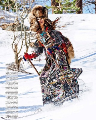 Фото 44394 к новости Анна Селезнева в японском Vogue