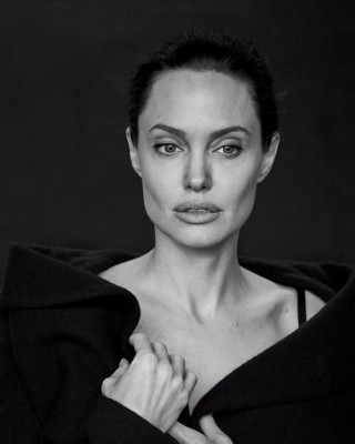 Фото 45152 к новости Анджелина Джоли на страницах журнала WSJ