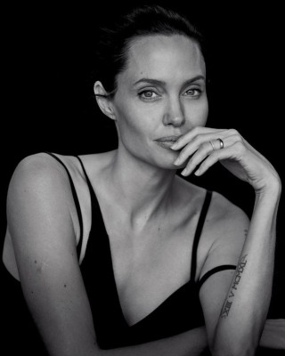 Фото 45154 к новости Анджелина Джоли на страницах журнала WSJ
