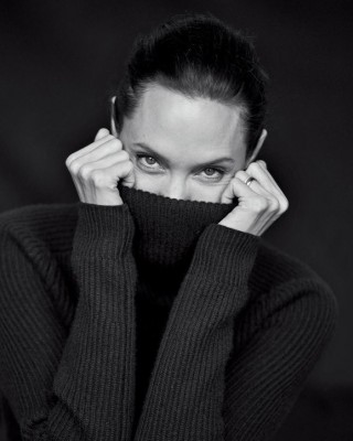 Фото 45157 к новости Анджелина Джоли на страницах журнала WSJ