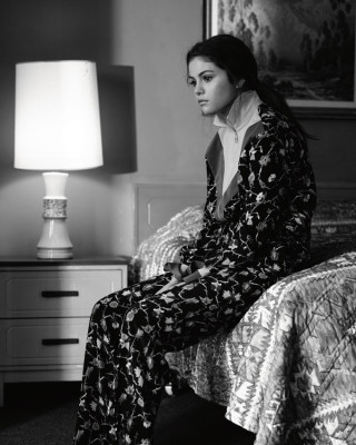 Фото 45764 к новости Селена Гомес на страницах британского InStyle