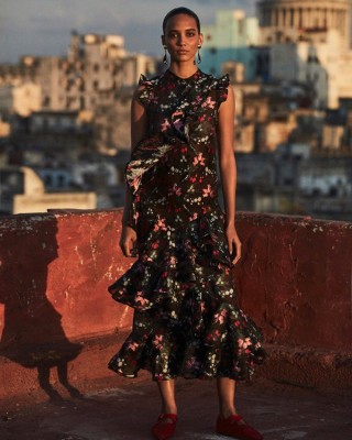 Фото 49454 к новости Кора Эммануэль в мексиканском Vogue