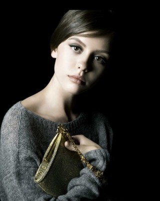 Фото 51922 к новости Две Мии в рекламе La Femme от Prada