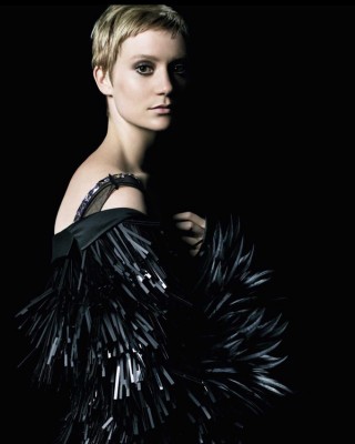 Фото 51925 к новости Две Мии в рекламе La Femme от Prada