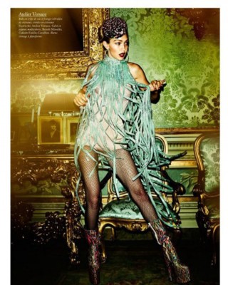 Фото 52743 к новости Джиджи Хадид в парижском Vogue