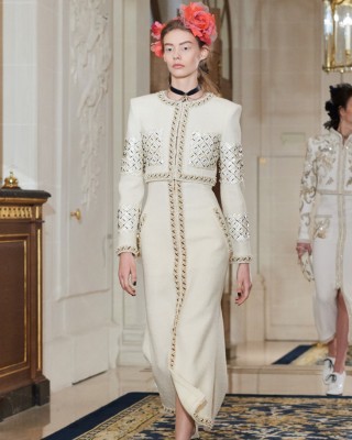Фото 53734 к новости Лили-Роуз Депп и другие в показе Модного дома Chanel