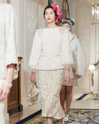 Фото 53740 к новости Лили-Роуз Депп и другие в показе Модного дома Chanel